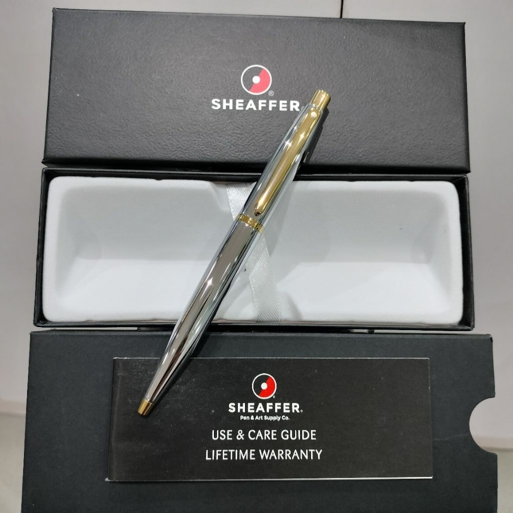 

Sheaffer VFM Chrome Gold Trim Bolpoin