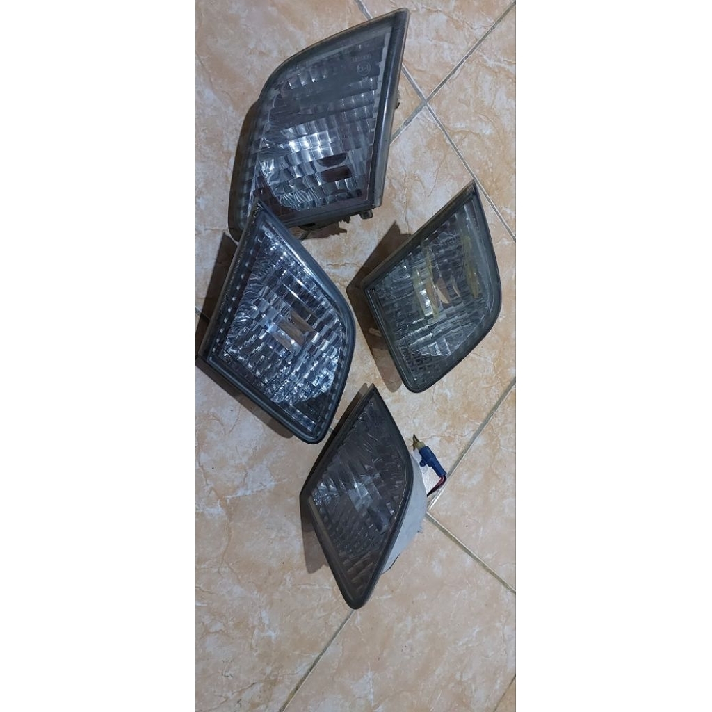 LAMPU MUNDUR SUZUKI AERIO