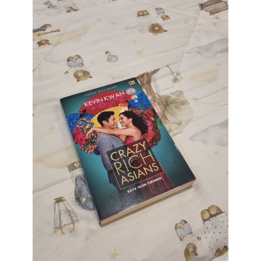 NOVEL SOFTCOVER - Crazy Rich Asian