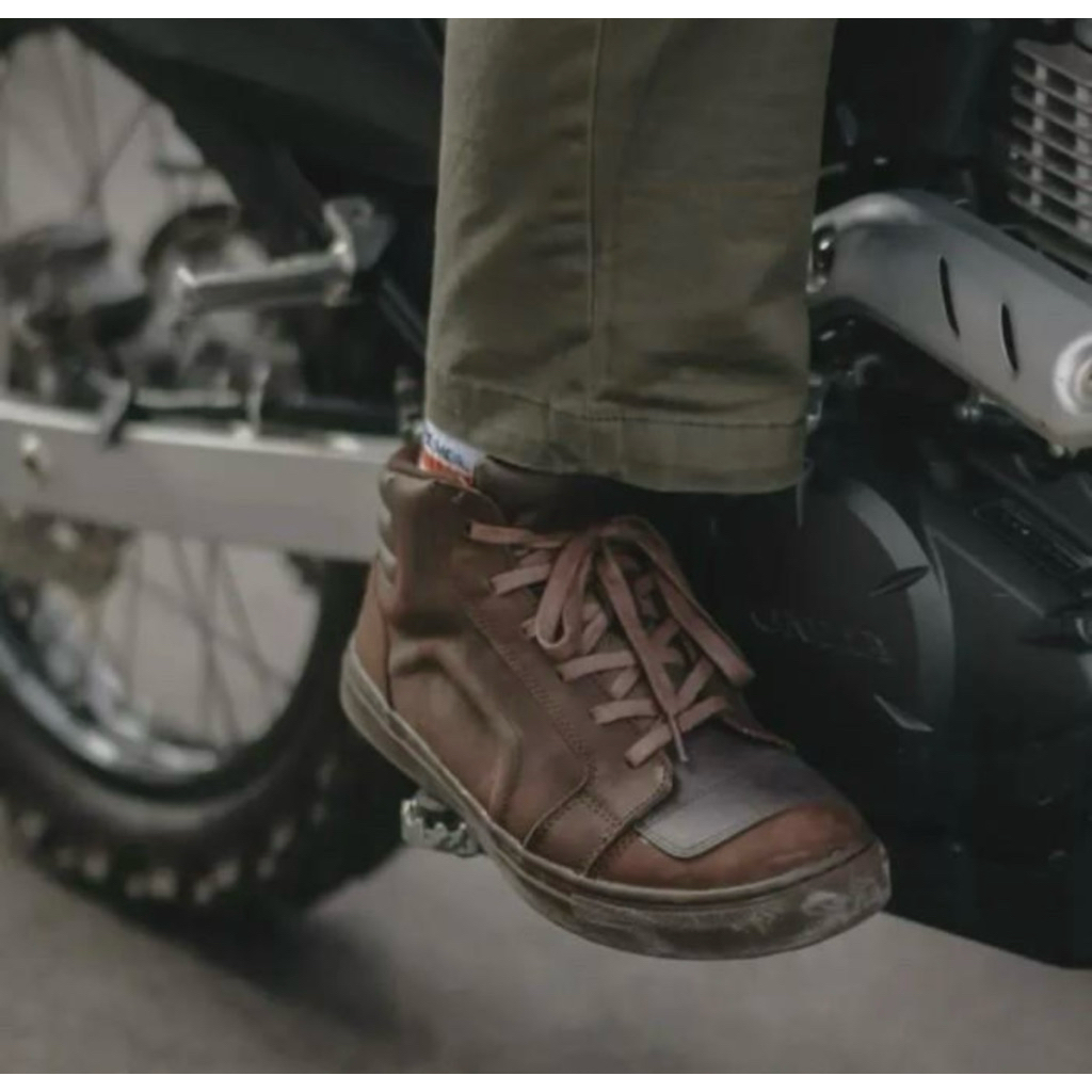 Sepatu Riding Gaea Mid Cut 1.0 Brw Sneakers Shoes