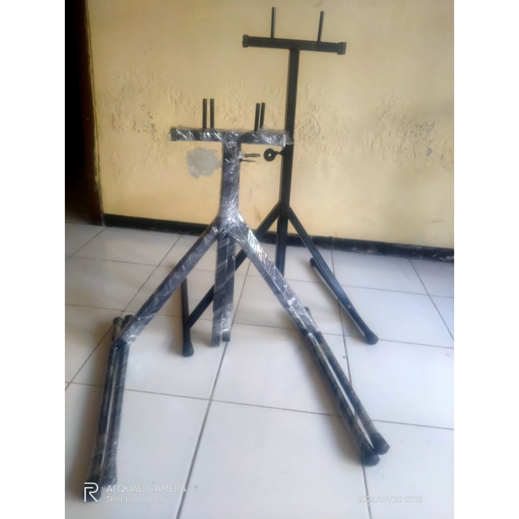 stand/jagrak tom marching band, drum band