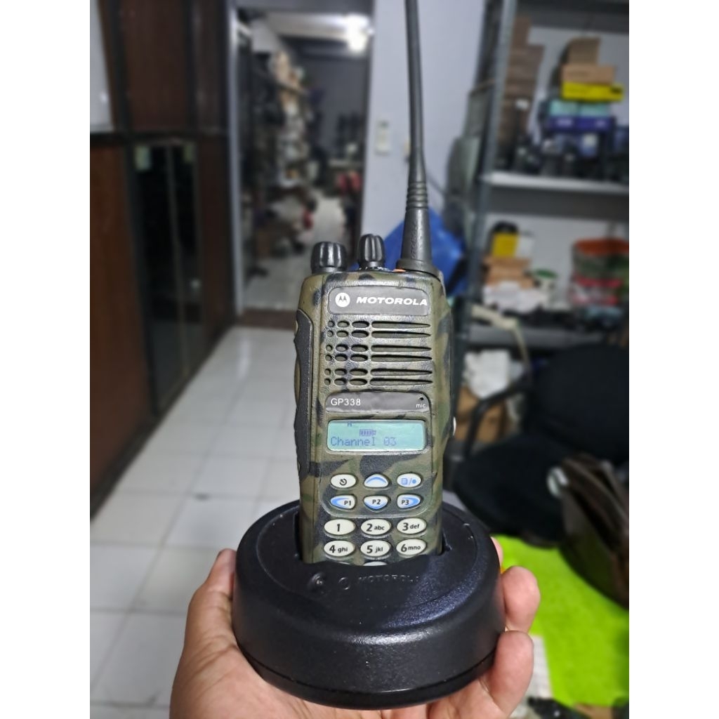 HT MOTOROLA GP338 UHF LORENG ORI MOTOROLA DORENG GP338 FREKUENSI UHF KONDISI NORMAL