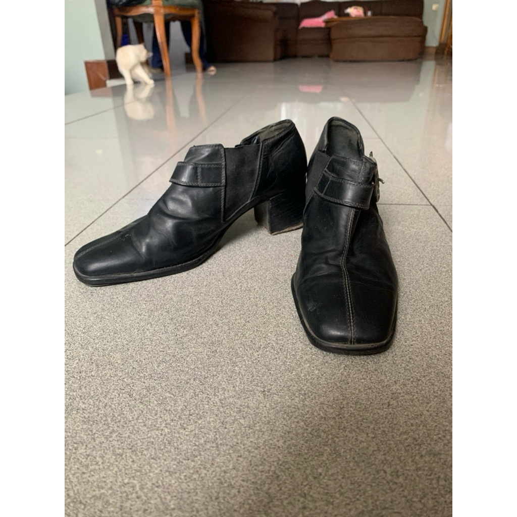 Pino Ferrari Heeled Ankle Boots - Preloved