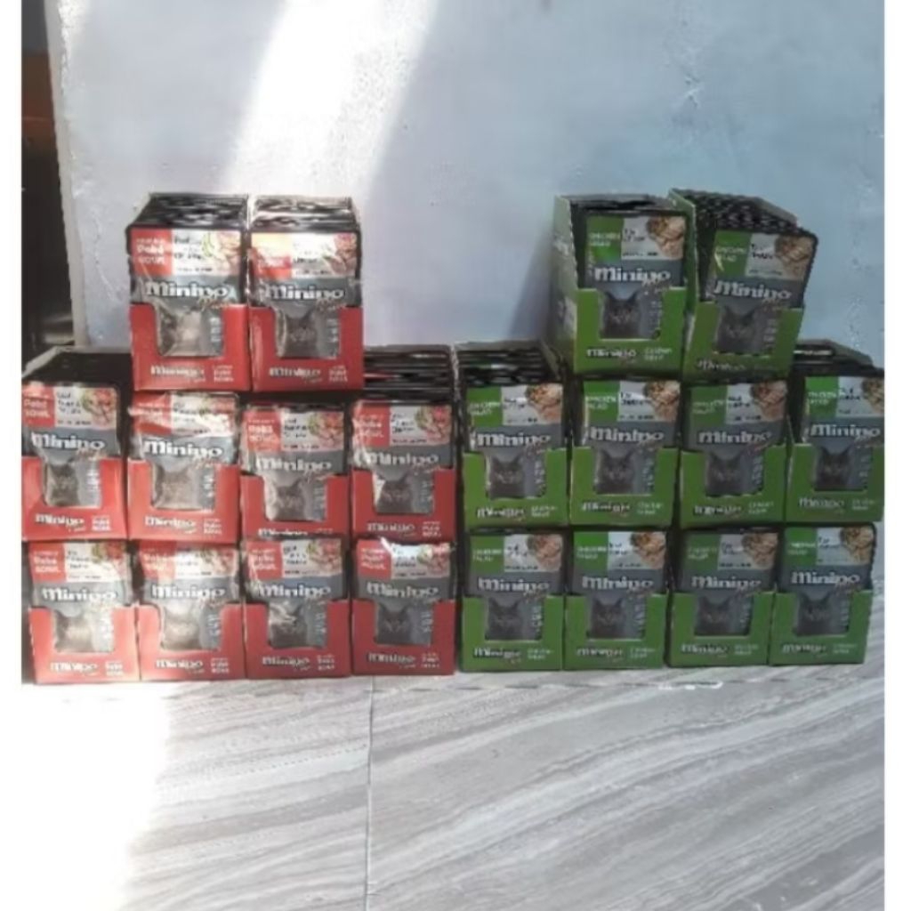 makanan kucing minino / minino sachet 1 dus
