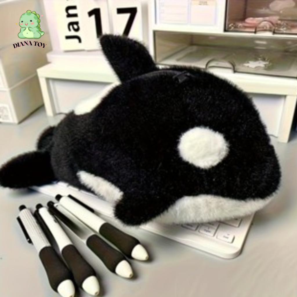 

[COD✅] Kotak Pensil Plush Paus Lucu, Tas Penyimpanan Kanvas Zip Bergaya, Cocok untuk Perlengkapan Kantor dan Sekolah | Tempat Pena Paus Desain Menyenangkan