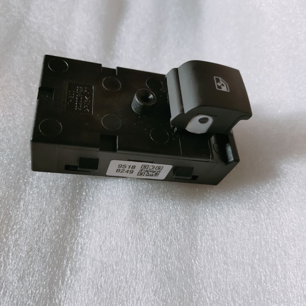 Switch saklar power window Chevrolet spin original