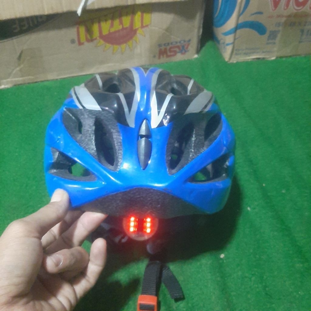 HELM SEPEDA GOWES ALEOCA