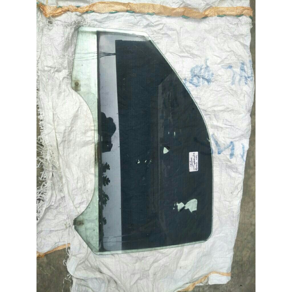 kaca pintu ford everest tahun 2010 original