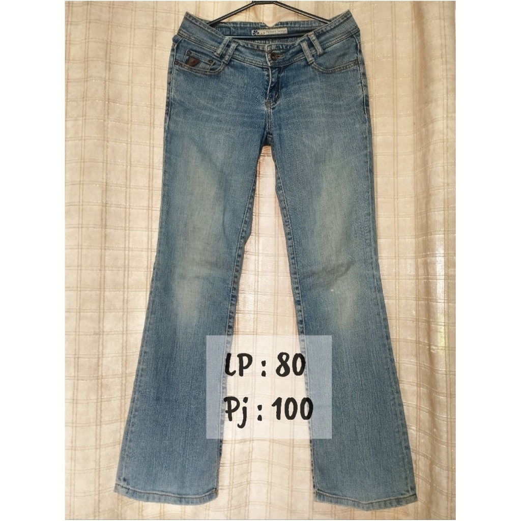 Lois Celana Jeans Female Design Preloved  (Straight Cut)