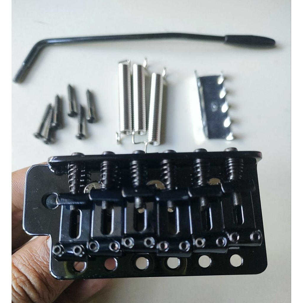 Bridge Tremolo Model fender stratocaster Vintage Clasic warna hitam Black
