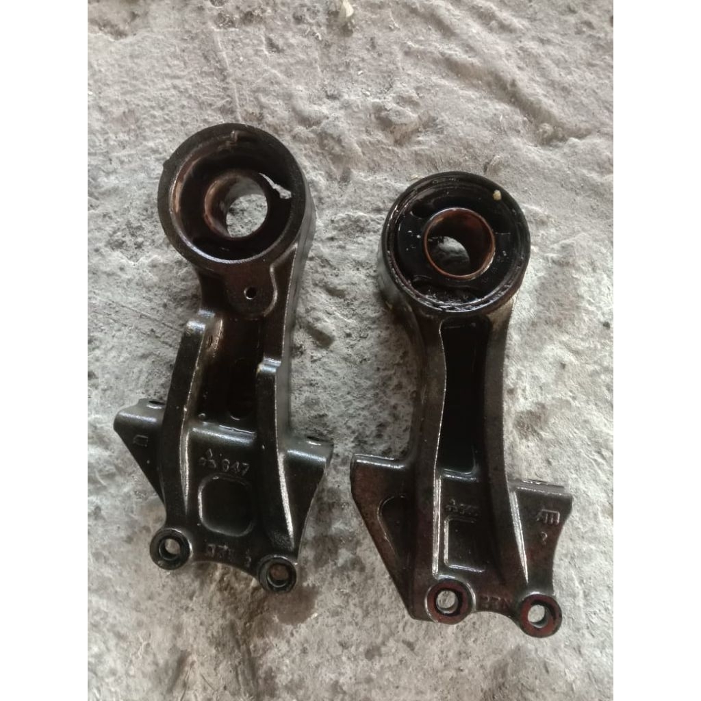 breket kabin/dudukan kabin canter 110/125 ps