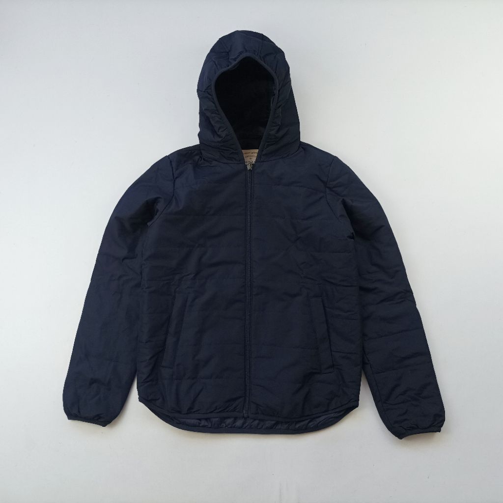 Giordano padded parka size S wanita K022
