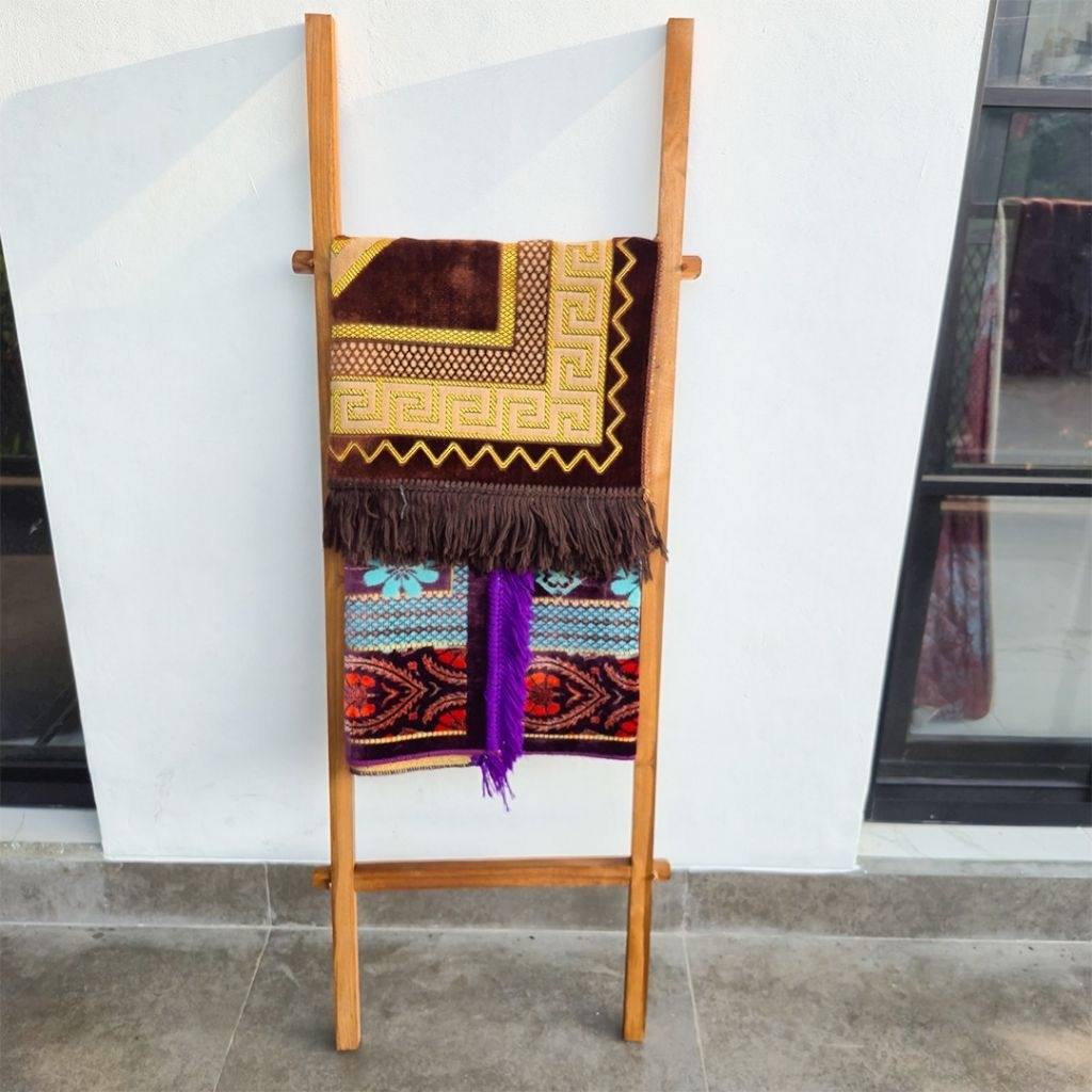 Rak Tangga Kayu Jati, Rak Sajadah, Rak Mukena, Rak Handuk