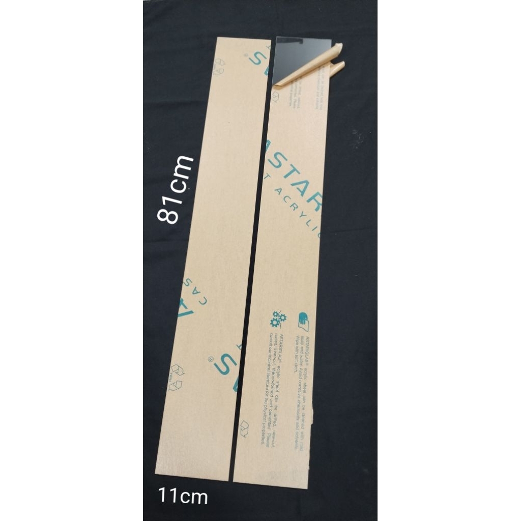 

Akrilik Lembaran Bening Tebal 2mm 81cm x 11cm