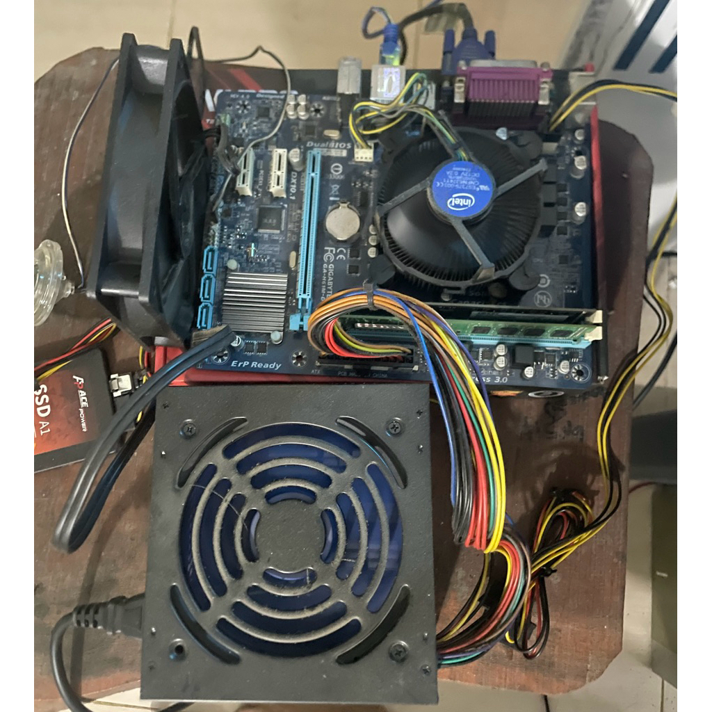 sepaket i3 3220, ssd nvme, ram 8gb, ssd 512gb