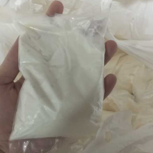 

susu kambing murni 1 liter di bagi 5 plastik @ 200 ml