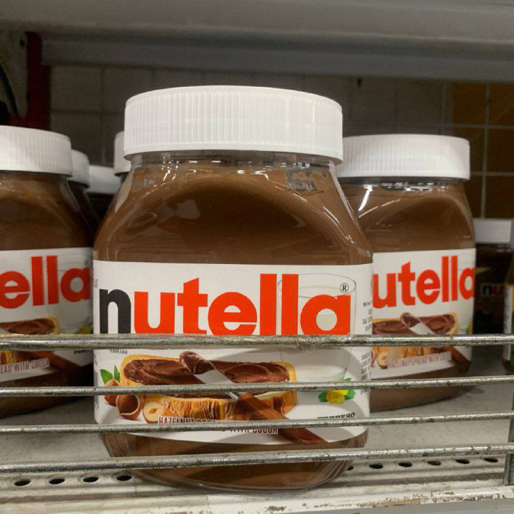 

Nutella Hazelnut Spread - Selai Coklat 1000gr