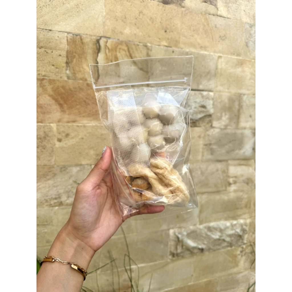 

BASO ACI ISI KEJU/BASO ACI KUAH KEJU/CEMILAN KUAH/BASO ACI/CUANKIE/TAHU KERING/TAHU CUANKIE/GURILEM/KEJU