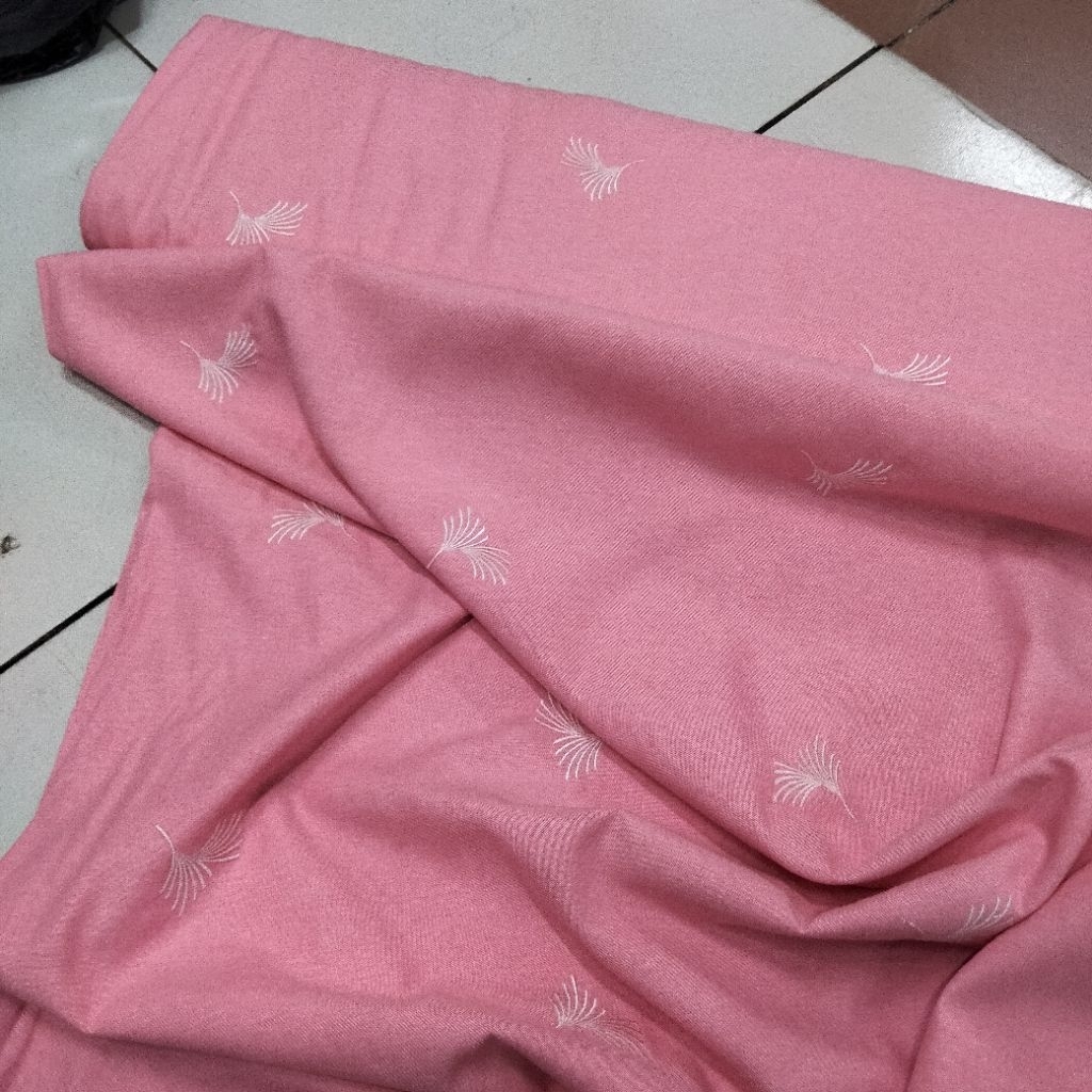 KAIN KATUN LINEN BORDIR MOTIF DAUN