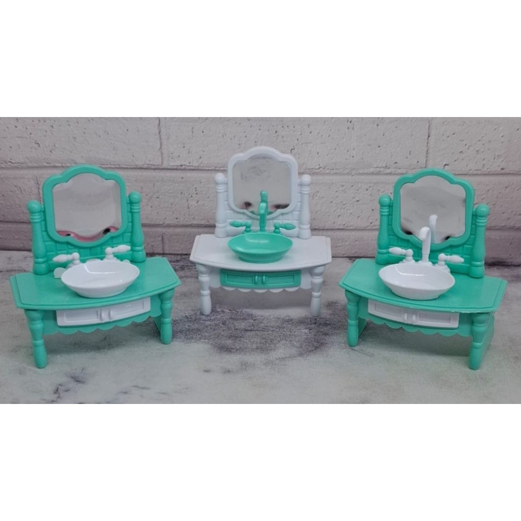 Mainan meja westafel/meja cuci tangan untuk boneka