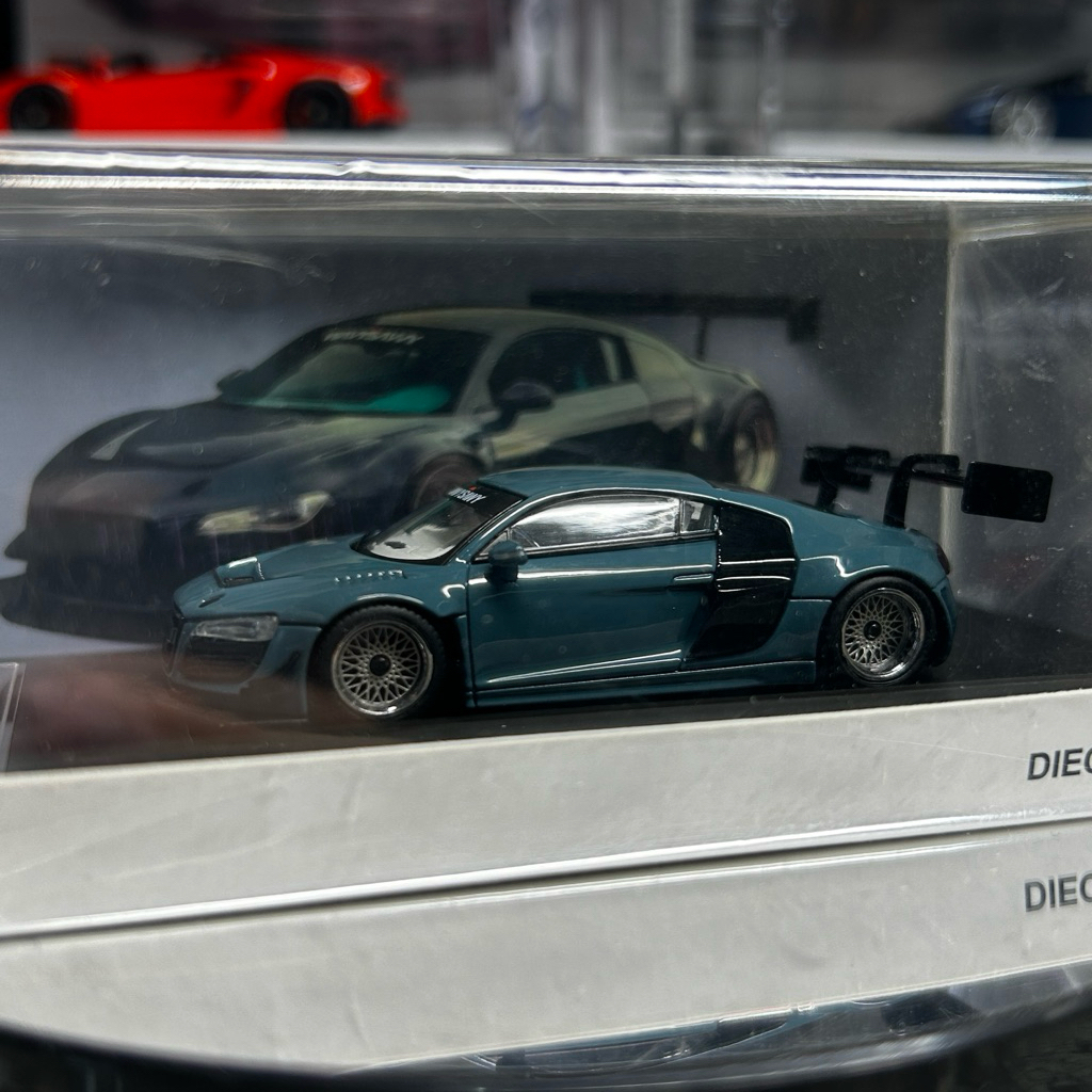 LMF Audi R8 LMS Ultra Racing Sport skala 1:64 diecast audi R8