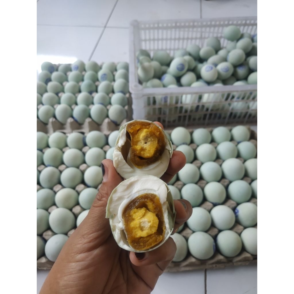 

Telur Asin Masir Berempah Harga Satuan Sedang