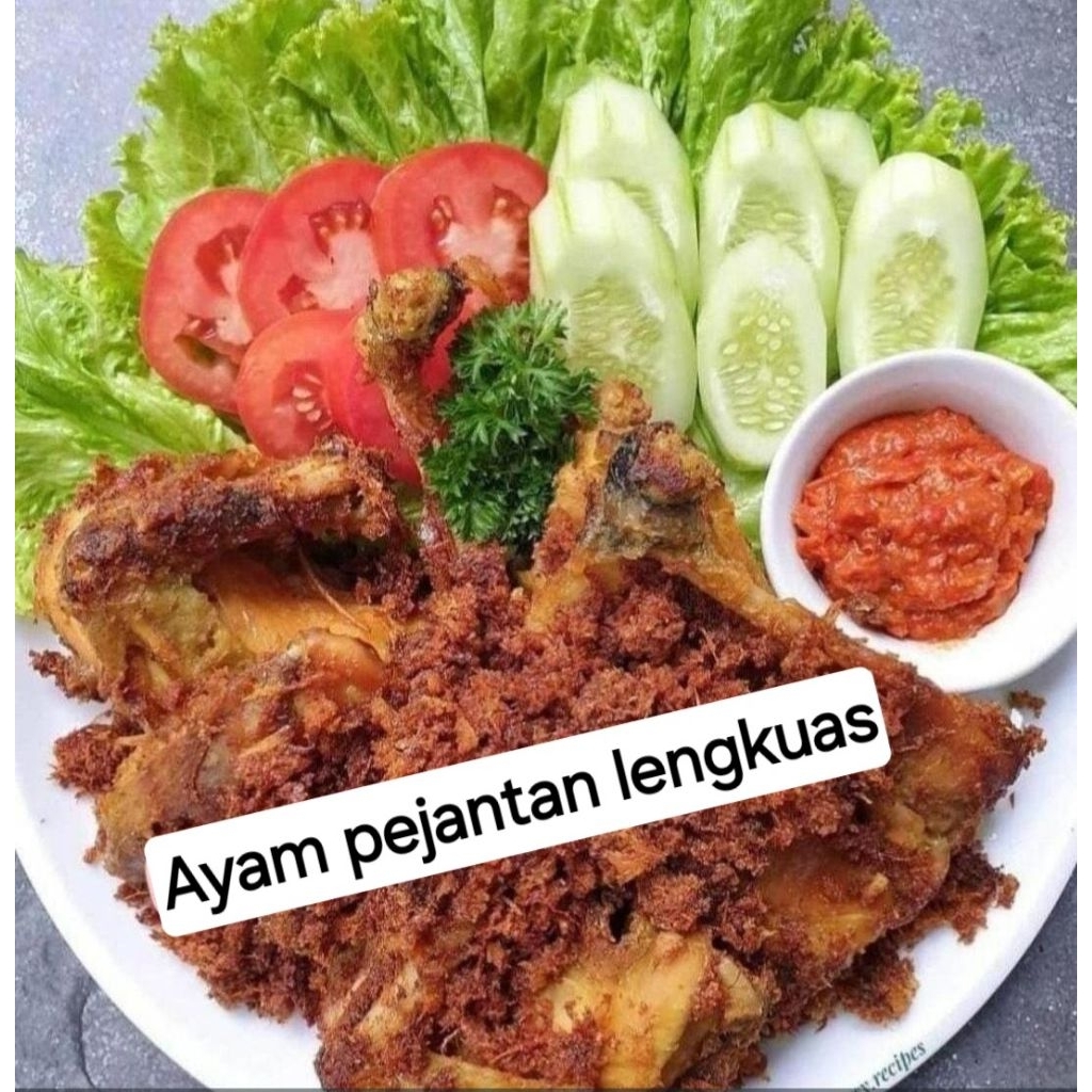 

Ayam pejantan bumbu lengkuas goreng serundeng