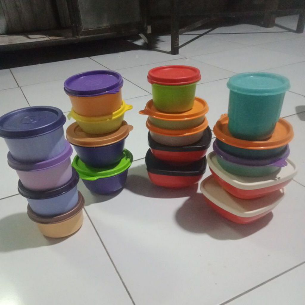 wadah kecil Tupperware dan tulipware