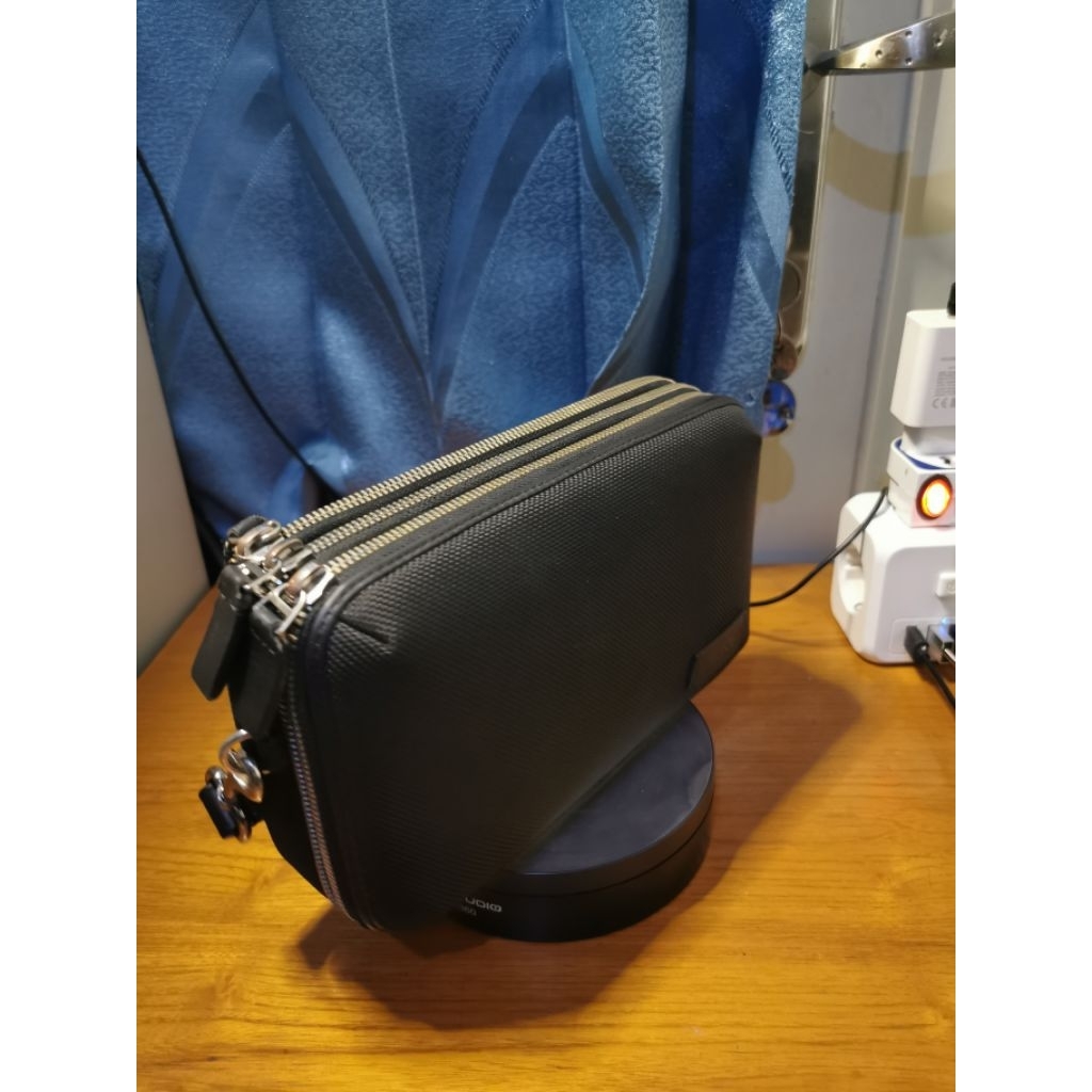 TUMI Tas Tangan Pouch Clutch Triple Zip ASLI