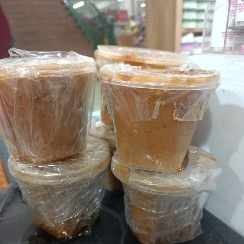 

bumbu pencok gurih asin manis dan pedas