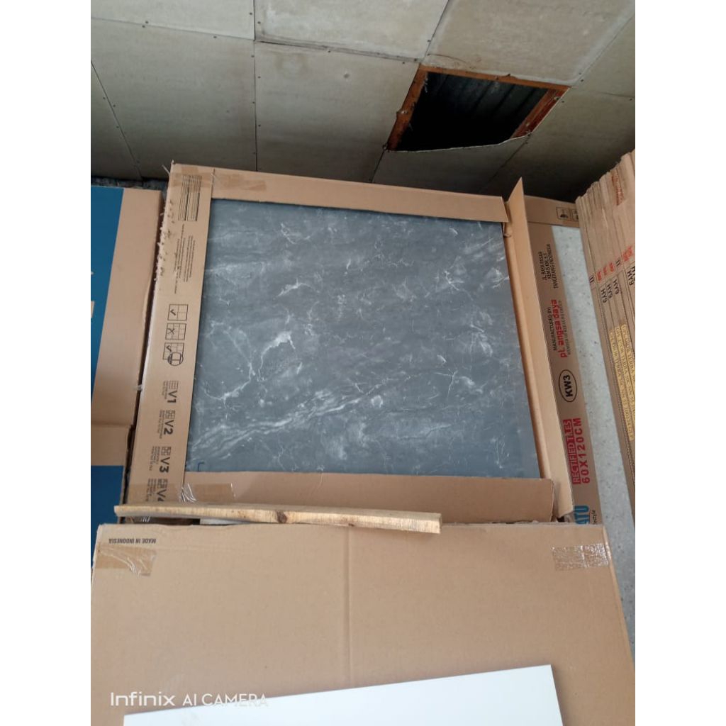 granit lantai Glossy 80x80 black Alaska - Indogress