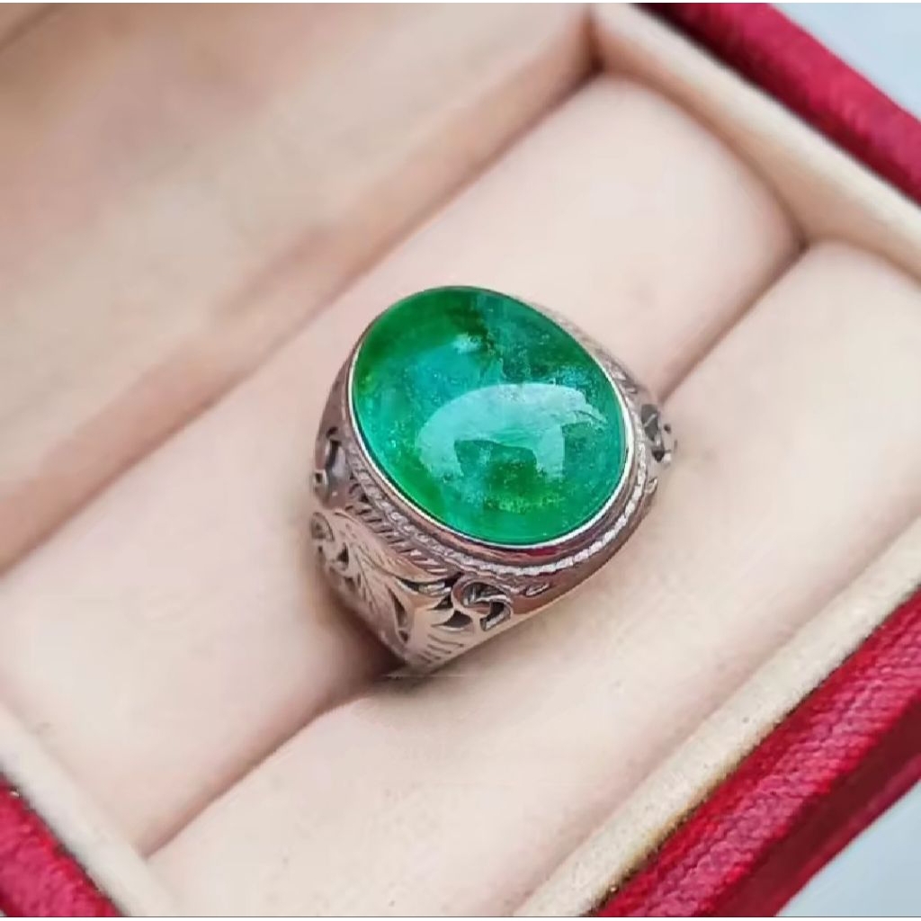 Batu Jamrud rusian natural