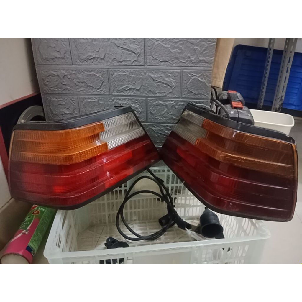 stop lamp lampu belakang Mercy original W124