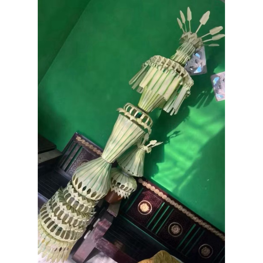 janur.standing.plastik.untuk.hiasan.studio