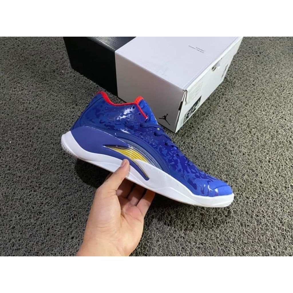 SEPATU JORDAN ZION 3 BLUE WHITE