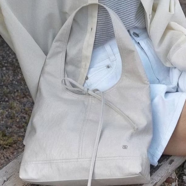 Depound pino bag (hobo) - ivory