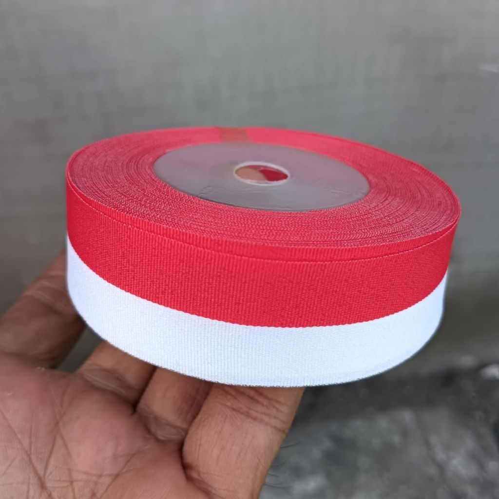 

Pita Kain MERAH PUTIH Hiasan Ultah Merdeka 1 inchi 20 yard Lebar 2,5cm