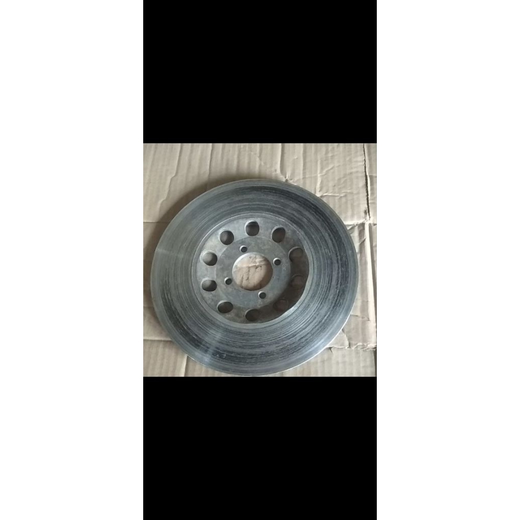 piringan cakram Suzuki gt 185.barang second original lepasan motor.