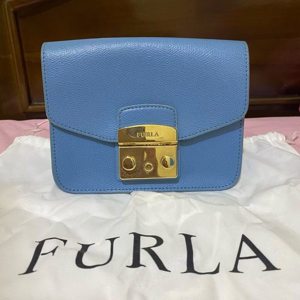 FURLA Metropolis Mini Leather Shoulder Bag Light Blue | Tas Vintage | Tas Selempang Wanita