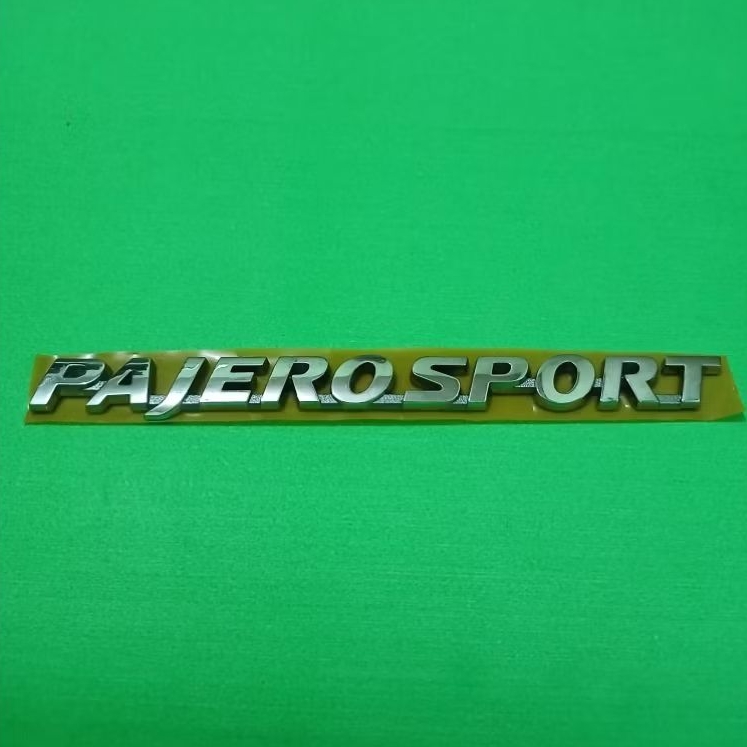Emblem Mobil Mitsubishi Tulisan Timbul Pajero Sport Chrome Udah Ada Lem ,Original