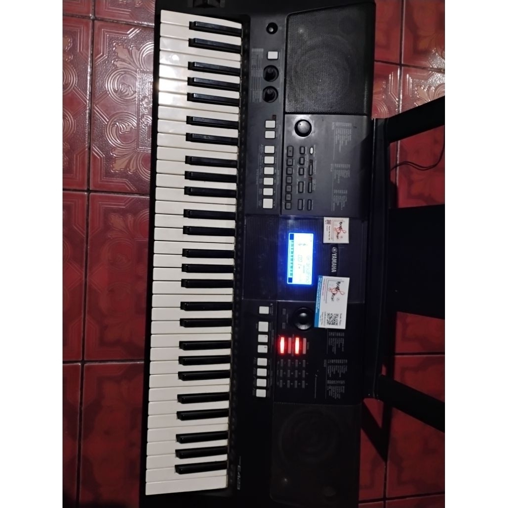 keyboard musik/piano/organ tunggal/yamaha psr E 423 mulus SECOND
