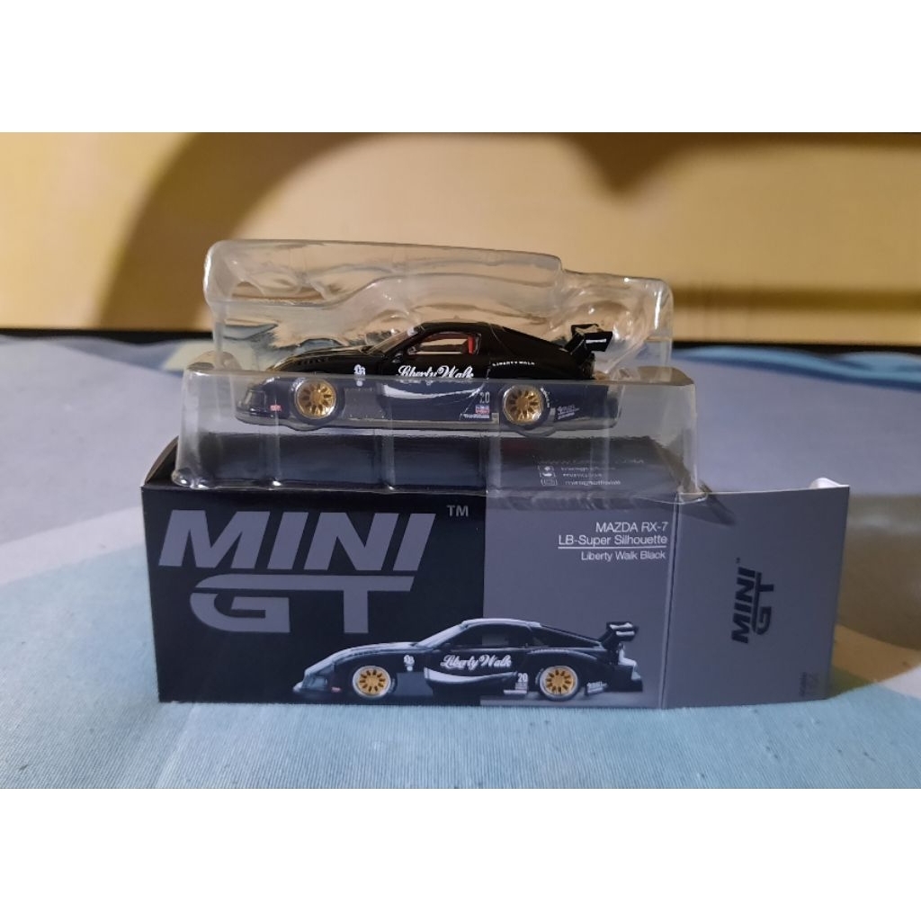 MiniGT RX-7 LBWK