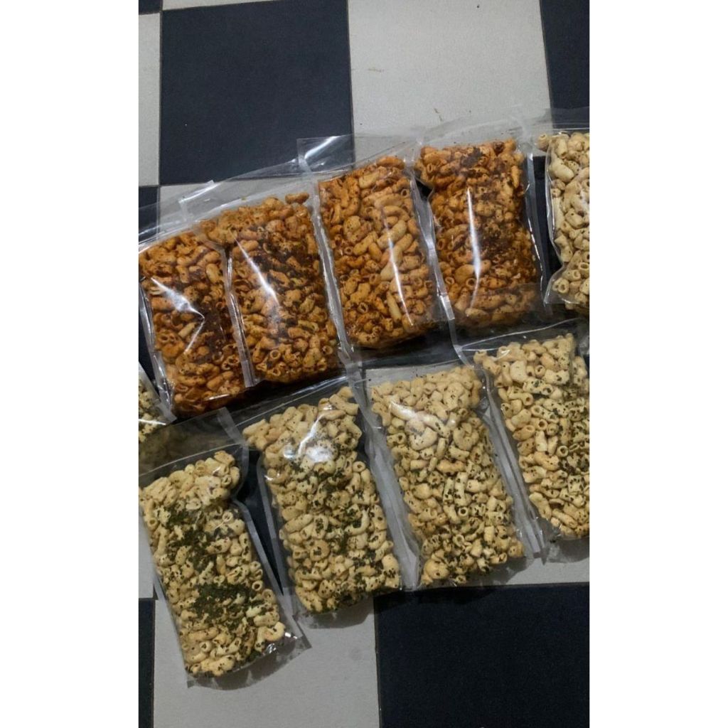 

Makaroni ngembang original & pedas daun jeruk