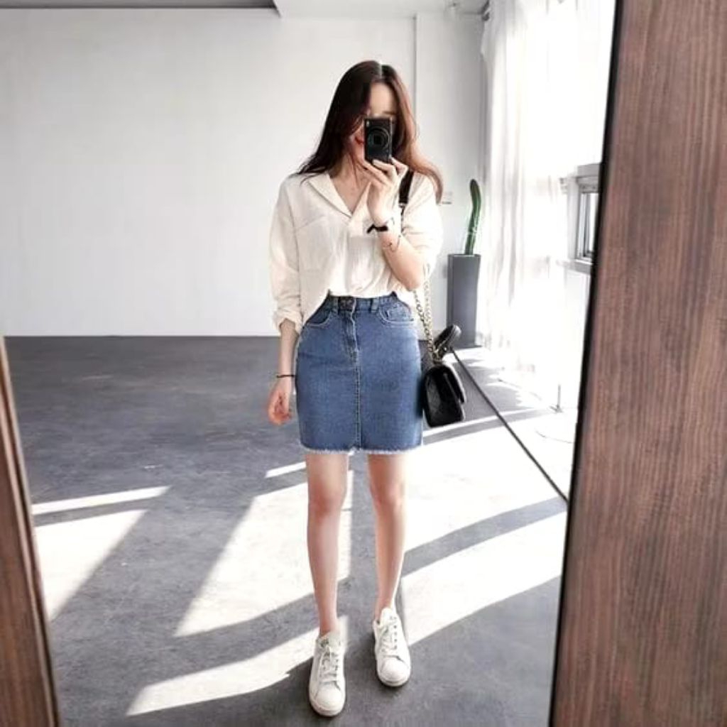 Rok Jeans HW Rawis Korean Style - Rok Pendek 3/4 Jeans Premium Terbaru.