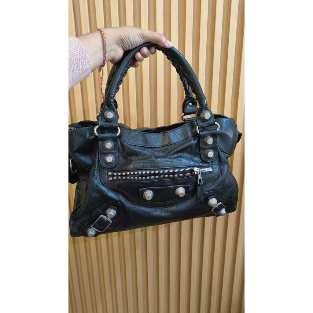 preloved balenciaga city medium giant studd