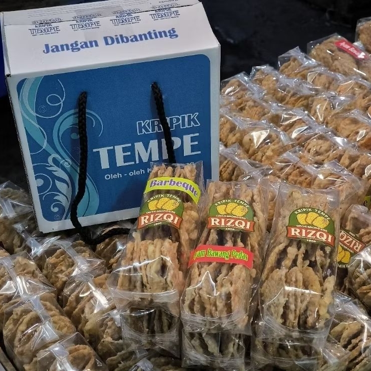 

keripik tempe satu kardus isi 6 bungkus lebih murah, original rasa daun jeruk ( rasa2 ) keripik tempe RIZQI khas malang