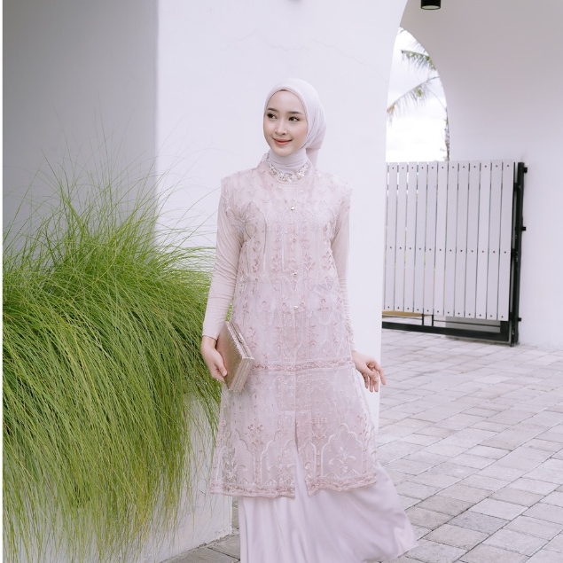 Delova Wardrobe - AMARA LONG OUTER Panjang Modern Tunik Brukat Vintage Bordir Premium Outfit Atasan 