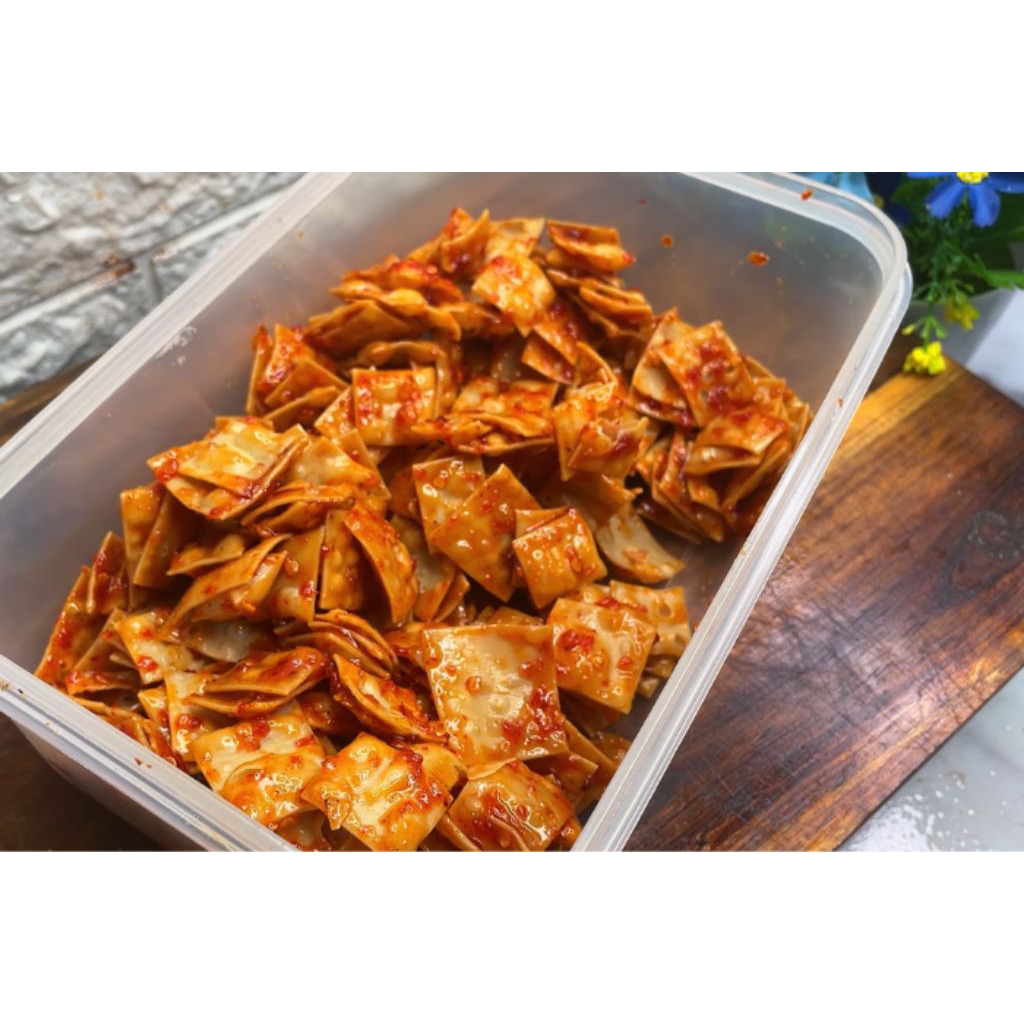 

Pangsit pedas renyah gurih kemasan 1kg