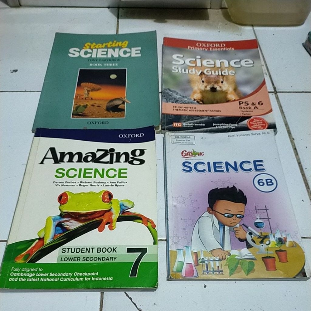 ORIGINAL STARTING SCIENCE  OXFORD book three . Gasing science 6b. Amazing science 7 student book sec