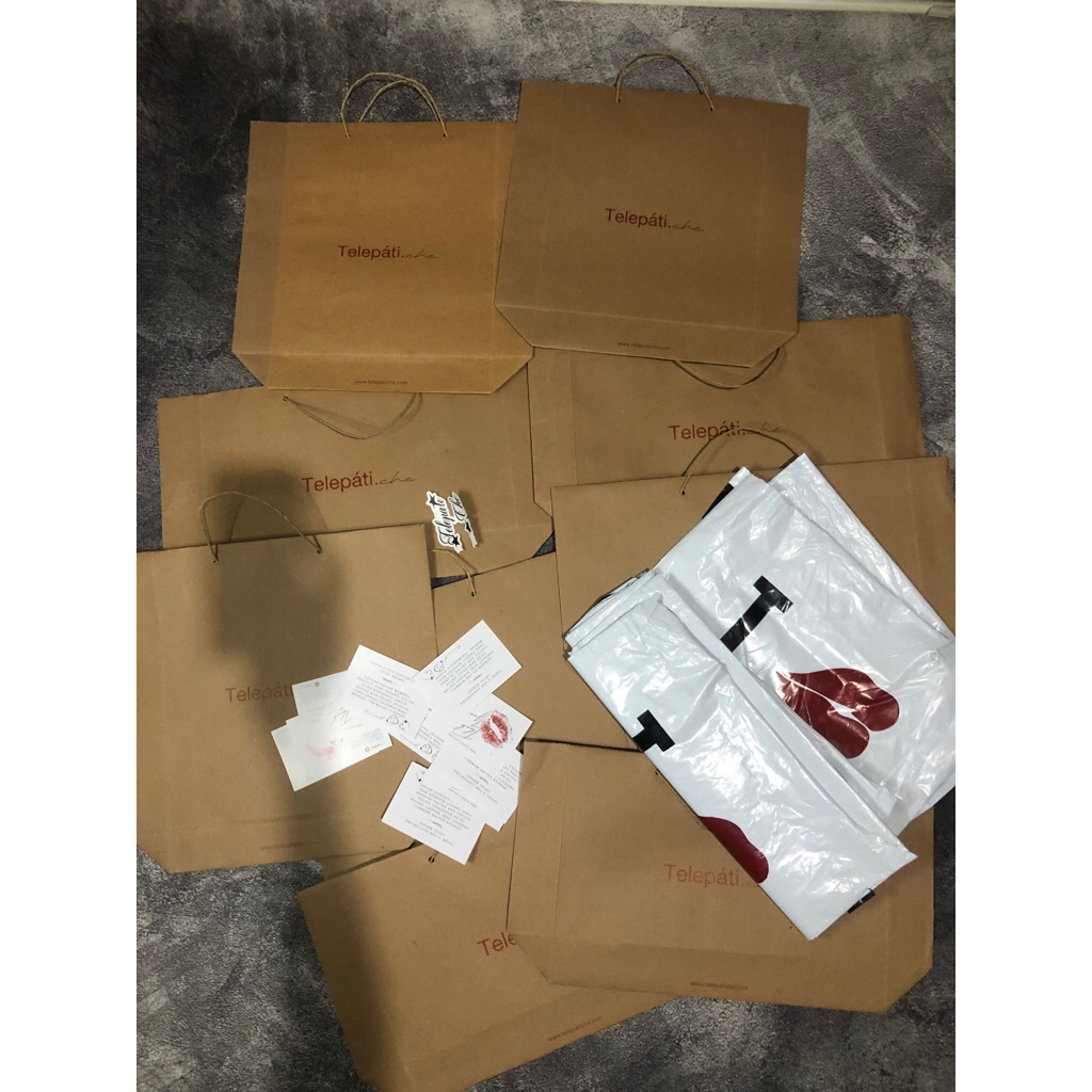 

PAPERBAG & STIKER TELEPATI.CHEE,STIKER PREFACE